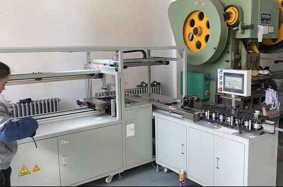Τηλεκατευθυνόμενη μηχανή 220V 5.5KW κατασκευής φίλτρων αέρα φίλτρων διοικητικών τσεπών